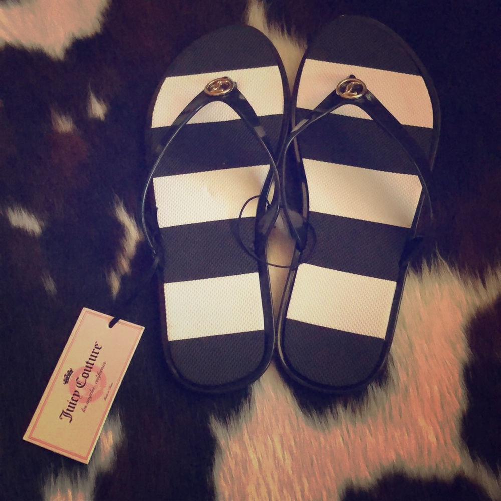 Juicy couture flip flops